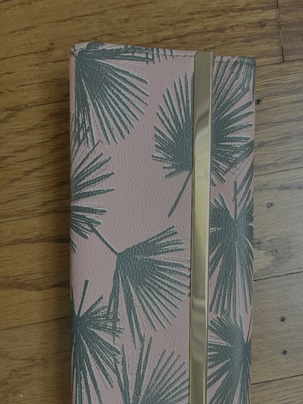 NWOT Tri-Fold Wallet Clutch